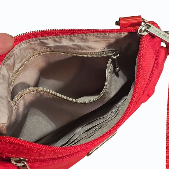 Baggallini Red Crossbody / Wristlet /  Detachable Strap Pockets - Picture 9 of 16